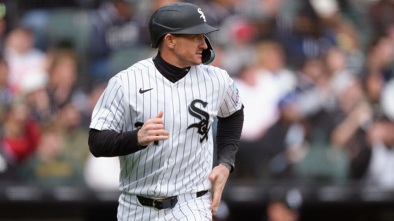 CHICAGO, ILLINOIS - APRIL 4: Austin Hays #21 of the Chicago White Sox runs to first base in a game against the Toronto Blue Jays at Rate Field on April 4, 2026 in Chicago, Illinois.