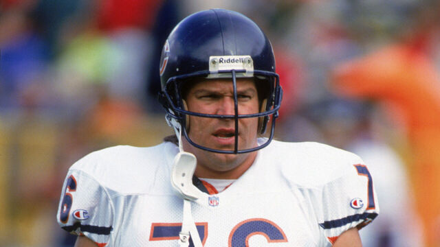 GREEN BAY, WI - OCTOBER 31: Steve McMichael #76 of the Chicago Bears walks across the field during the game against the Green Bay Packers on October 31,1993 in Green Bay, Wisconsin. The Packers won 17-3.