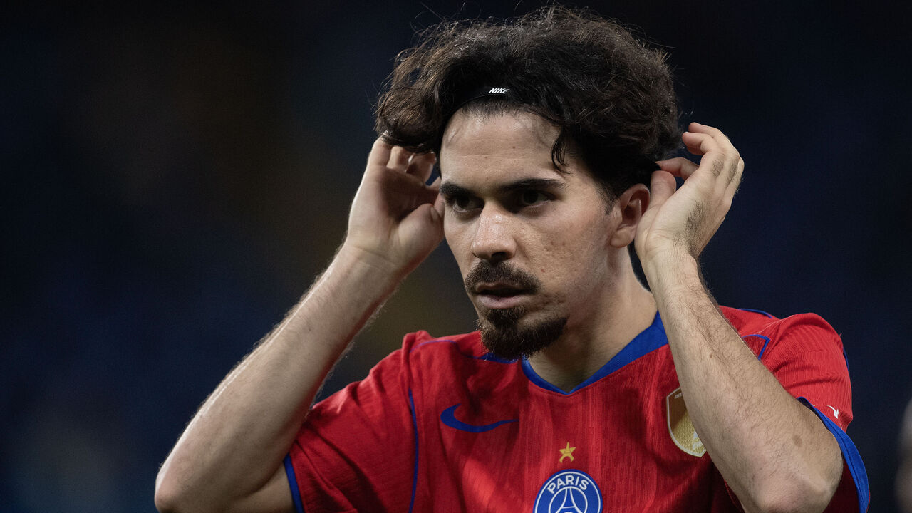 LONDON, ENGLAND - MARCH 17: Vitinha of Paris Saint-Germain during the UEFA Champions League 2025/26 Round of 16 Second Leg match between Chelsea FC and Paris Saint-Germain FC at Stamford Bridge on March 17, 2026 in London, England.