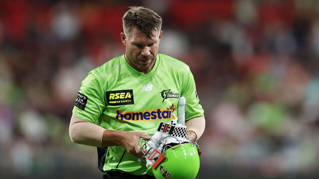 SYDNEY, AUSTRALIA - DECEMBER 30: David Warner of the Thunder reacts after being dismissed during the BBL match between Sydney Thunder and Perth Scorchers at ENGIE Stadium on December 30, 2025, in Sydney, Australia
