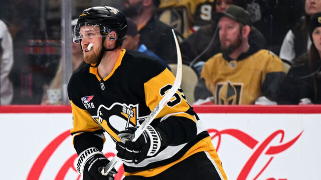 PITTSBURGH, PA - MARCH 01: Anthony Mantha #39 of the Pittsburgh Penguins in action during the game against the Vegas Golden Knights at PPG PAINTS Arena on March 1, 2026 in Pittsburgh, Pennsylvania.