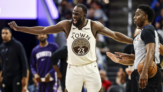 Draymond Green (23) tries to make the case for a take foul in the second half as the Golden State Warriors play the Sacramento Kings at Chase Center in San Francisco on Tuesday, April 7, 2026.