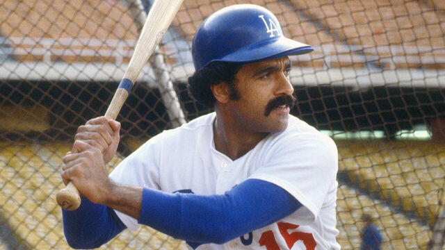 LOS ANGELES, CA - CIRCA 1978: Davey Lopes #15 of the Los Angeles Dodgers takes batting practice prior to the start of an Major League Baseball game circa 1978 at Dodger Stadium in Los Angeles, California. Lopes played for the Dodgers from 1972-81.