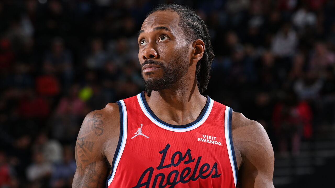 INGLEWOOD, CA - APRIL 2: Kawhi Leonard #2 of the LA Clippers looks on during the game against the San Antonio Spurs on April 2, 2026 at Intuit Dome in Los Angeles, California. NOTE TO USER: User expressly acknowledges and agrees that, by downloading and/or using this Photograph, user is consenting to the terms and conditions of the Getty Images License Agreement. Mandatory Copyright Notice: Copyright 2026 NBAE
