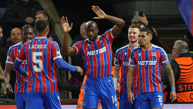 LONDON, ENGLAND - APRIL 09: Jean-Philippe Mateta of Crystal Palace celebrates with his team mates after scoring the first goal from the penalty spot during the UEFA Conference League 2025/26 Quarter-Final Leg One match between Crystal Palace FC and ACF Fiorentina at Selhurst Park on April 09, 2026 in London, England.