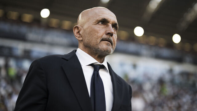 ALLIANZ STADIUM, TURIN, ITALY - 2026/04/06: Luciano Spalletti, head coach of Juventus FC, looks on prior to the Serie A football match between Juventus FC and Genoa CFC. Juventus FC won 2-0 over Genoa CFC.