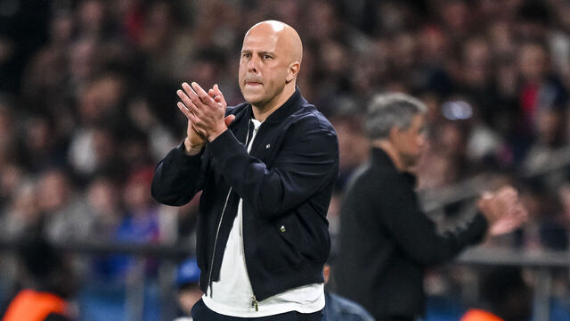 Paris, France - April 8: head coach Arne Slot of Liverpool FC gestures during the UEFA Champions League 2025/26 Quarter-Final First Leg match between Paris Saint-Germain FC and Liverpool FC at Parc des Princes on April 8, 2026 in Paris, France.