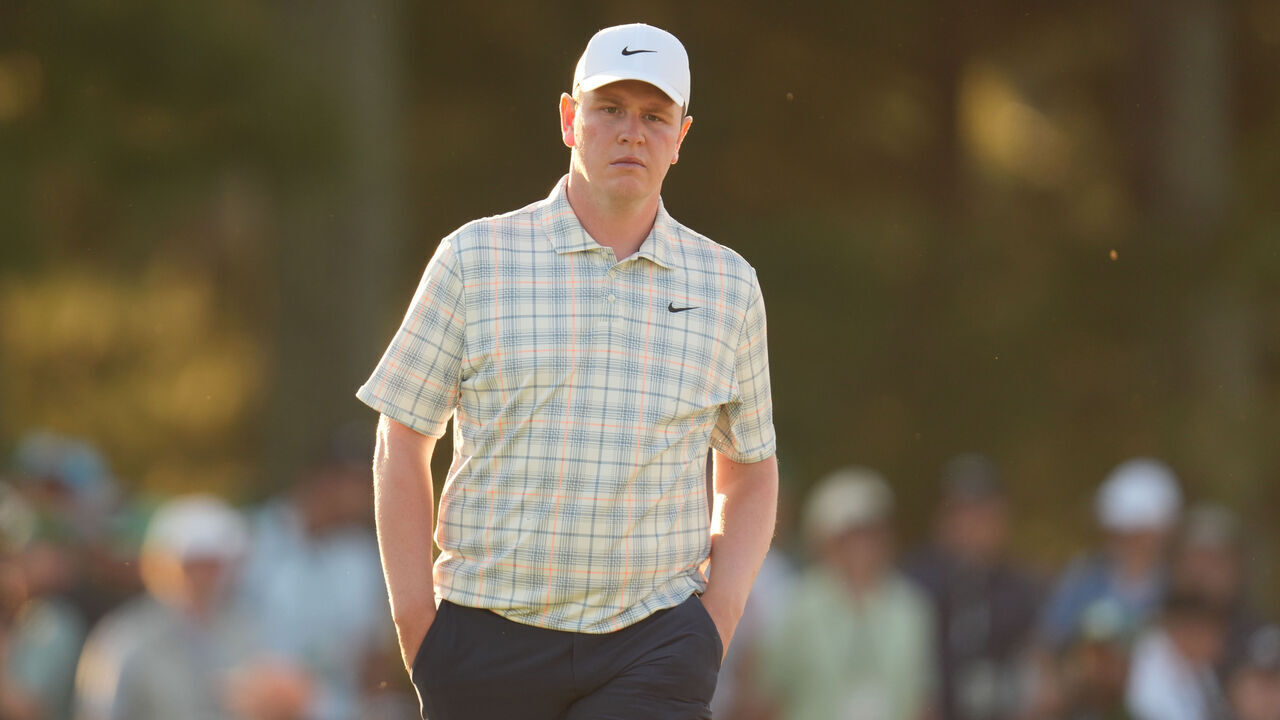 AUGUSTA, GEORGIA - APRIL 09: Robert MacIntyre of Scotland walks onto the 17th green during the first round of Masters Tournament at Augusta National Golf Club on April 9, 2026 in Augusta, Georgia.