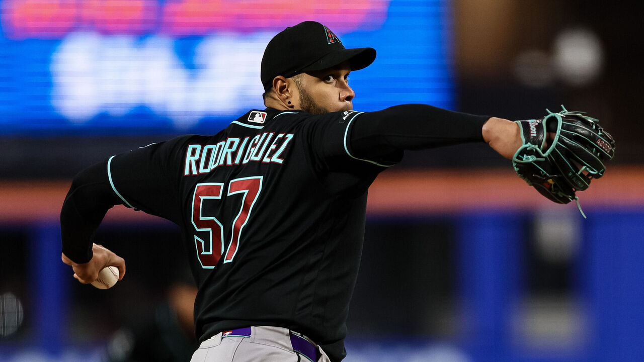 NEW YORK, NEW YORK - APRIL 09: Eduardo Rodriguez #57 of the Arizona Diamondbacks throws a pitch against the New York Mets during the second inning at Citi Field on April 09, 2026 in New York City.