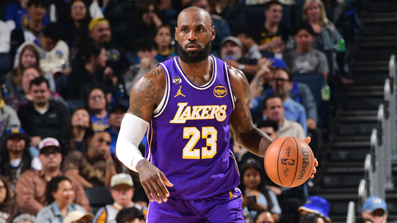 SAN FRANCISCO, CA - APRIL 9: LeBron James #23 of the Los Angeles Lakers dribbles the ball during the game against the Golden State Warriors on April 9, 2026 at Chase Center in San Francisco, California. NOTE TO USER: User expressly acknowledges and agrees that, by downloading and or using this photograph, user is consenting to the terms and conditions of Getty Images License Agreement. Mandatory Copyright Notice: Copyright 2026 NBAE