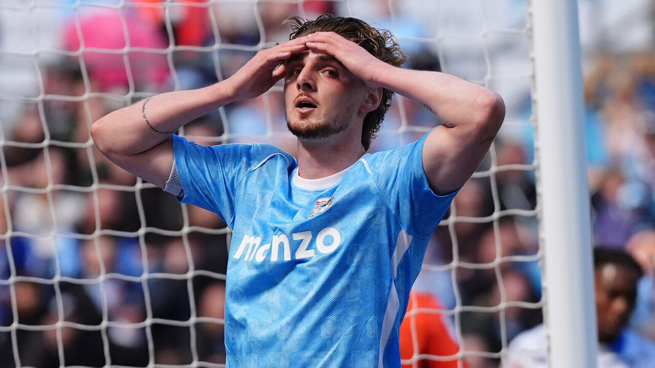 Coventry City's Jack Rudoni reacts during the Sky Bet Championship match at Coventry Building Society Arena, Coventry. Picture date: Saturday April 11, 2026.
