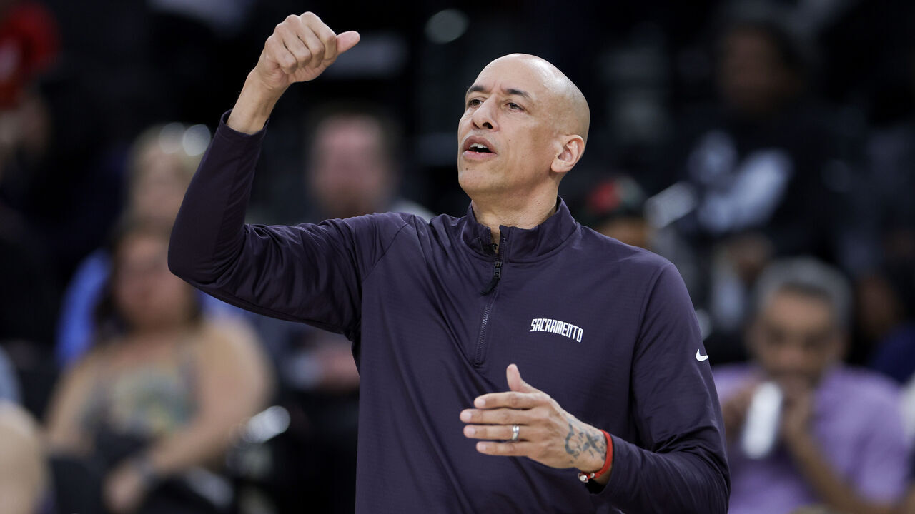 INGLEWOOD, CALIFORNIA - MARCH 14: Doug Christie of the Sacramento Kings reacts during the first half of an NBA game against the Los Angeles Clippers at Intuit Dome on March 14, 2026 in Inglewood, California. (Photo by Ryan Sun/Getty Images)