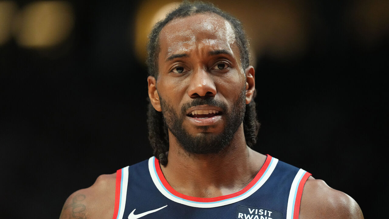 PORTLAND, OREGON - APRIL 10: Kawhi Leonard #2 of the Los Angeles Clippers reacts during the second half against the Portland Trail Blazers at Moda Center on April 10, 2026 in Portland, Oregon.