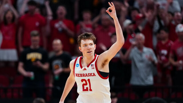 HOUSTON, TEXAS - MARCH 26: Pryce Sandfort #21 of the Nebraska Cornhuskers reacts during the Sweet Sixteen round game of the 2026 NCAA Men's Basketball Tournament held at Toyota Center on March 26, 2026 in Houston, Texas.