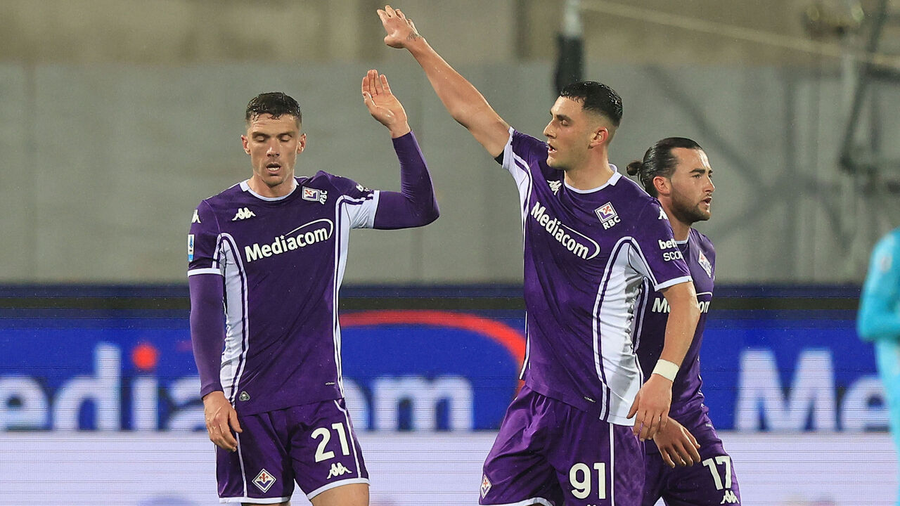 FLORENCE, ITALY - APRIL 13: Robin Gosens of ACF Fiorentina celebrates after scoring a goal with Roberto Piccoli of ACF Fiorentina during the Serie A match between ACF Fiorentina and SS Lazio at Artemio Franchi on April 13, 2026 in Florence, Italy.