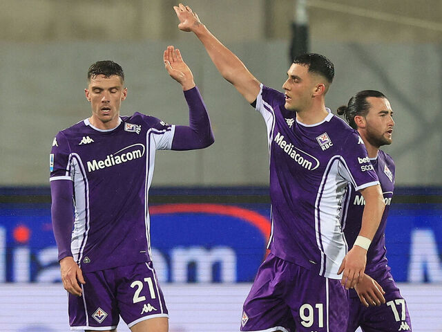 FLORENCE, ITALY - APRIL 13: Robin Gosens of ACF Fiorentina celebrates after scoring a goal with Roberto Piccoli of ACF Fiorentina during the Serie A match between ACF Fiorentina and SS Lazio at Artemio Franchi on April 13, 2026 in Florence, Italy.