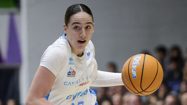 MADRID, SPAIN - APRIL 11: Iyana Martin #10 of Perfumerias Avenida in action during Round 28 of Liga Femenina Endesa at Magariños Movistar Academy on April 11, 2026 in Madrid, Spain.