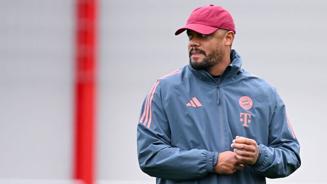 14 April 2026, Bavaria, Munich: Soccer: Champions League, Bayern Munich - Real Madrid, quarter-final, second leg. FC Bayern's final training session at the Säbener Straße training ground. Coach Vincent Kompany (Bayern Munich) in action. Photo: Sven Hoppe/dpa