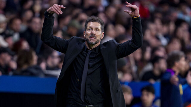 MADRID, SPAIN - APRIL 14: Diego Pablo Simeone, head coach of Atletico de Madrid, greets the fans during the UEFA Champions League 2025/26 Quarter-Final Second Leg match between Atletico de Madrid and FC Barcelona at Estadio Riyadh Air Metropolitano on April 14, 2026 in Madrid, Spain.
