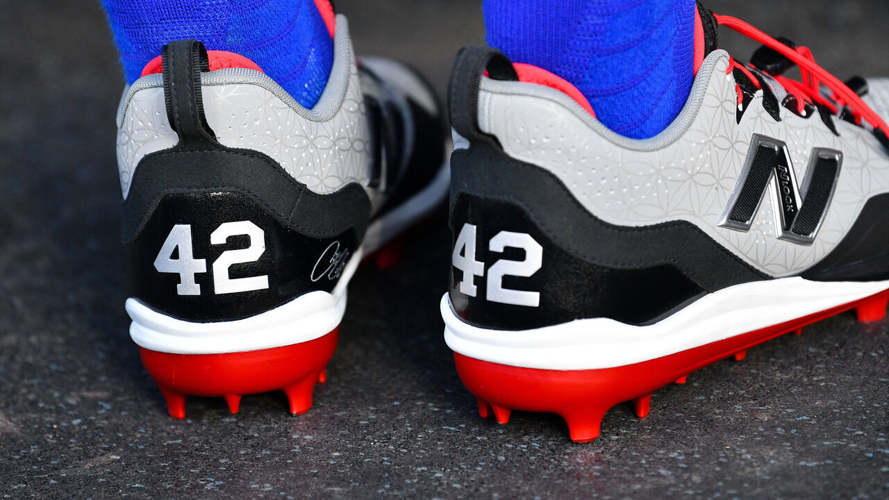 LOS ANGELES, CA - APRIL 14: New York Mets shortstop Francisco Lindor (12) cleats for Jackie Robinson day during the MLB game between the New York Mets and the Los Angeles Dodgers on April 14, 2026 at Dodger Stadium in Los Angeles, CA.