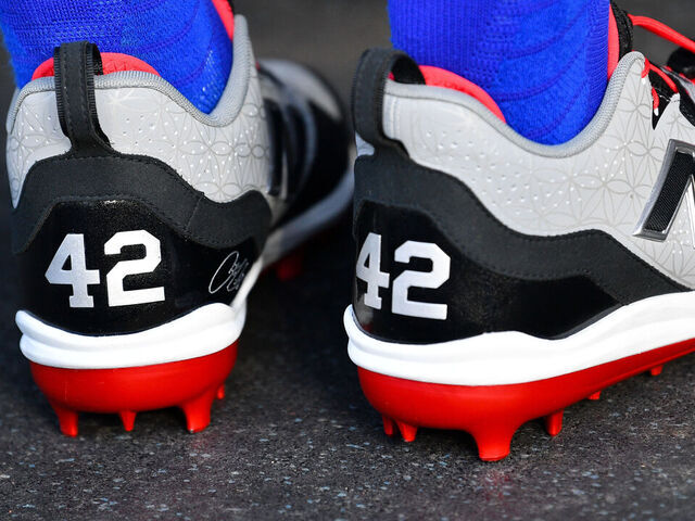LOS ANGELES, CA - APRIL 14: New York Mets shortstop Francisco Lindor (12) cleats for Jackie Robinson day during the MLB game between the New York Mets and the Los Angeles Dodgers on April 14, 2026 at Dodger Stadium in Los Angeles, CA.