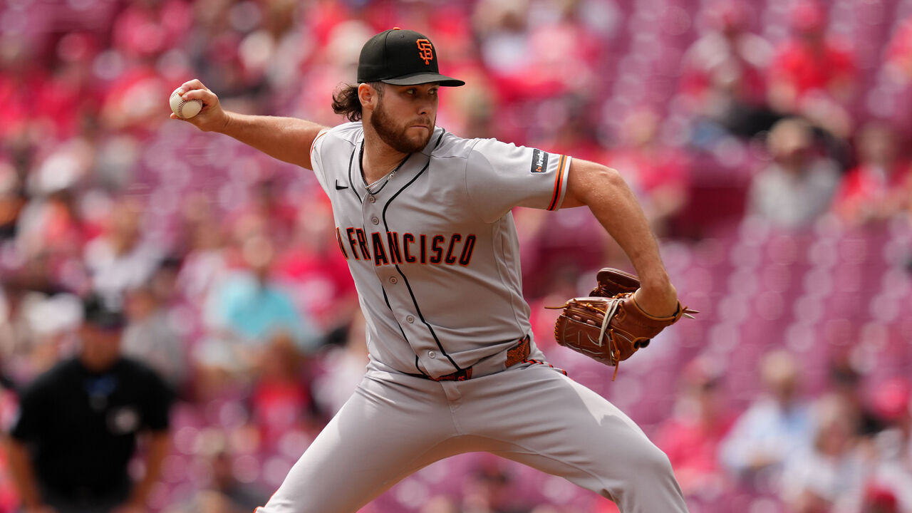 CINCINNATI, OHIO - APRIL 16: Landen Roupp #65 of the San Francisco Giants pitches during the first inning against the Cincinnati Reds at Great American Ball Park on April 16, 2026 in Cincinnati, Ohio.