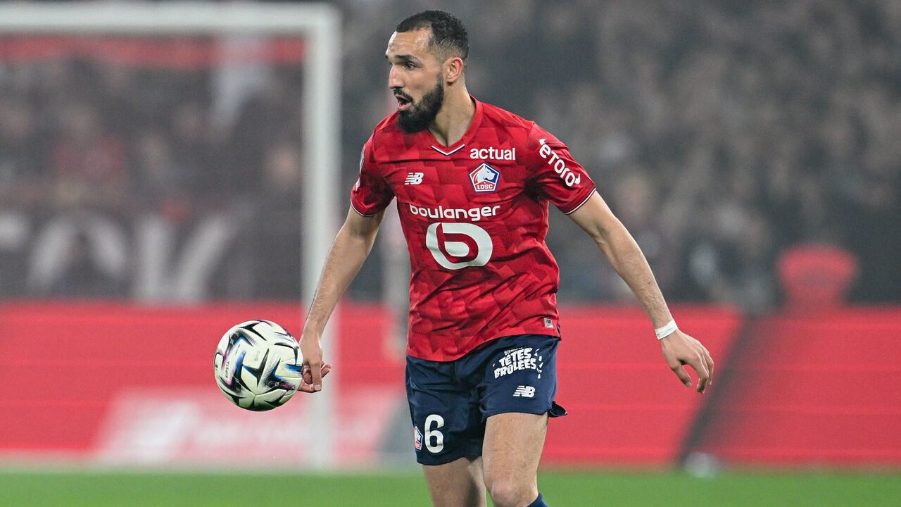 LILLE, FRANCE - APRIL 4: Nabil Bentaleb (6) of Lille pictured during the Ligue 1 McDonald's match between Lille OSC and RC Lens at Stade Pierre Mauroy on April 4, 2026 in Lille, France.
