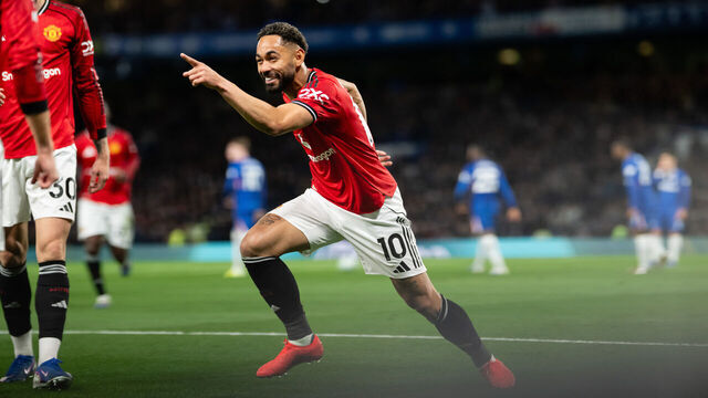LONDON, ENGLAND - APRIL 18:Matheus Cunha of Manchester United celebrates scoring their first goal during the Premier League match between Chelsea and Manchester United at Stamford Bridge on April 18, 2026 in London, England.