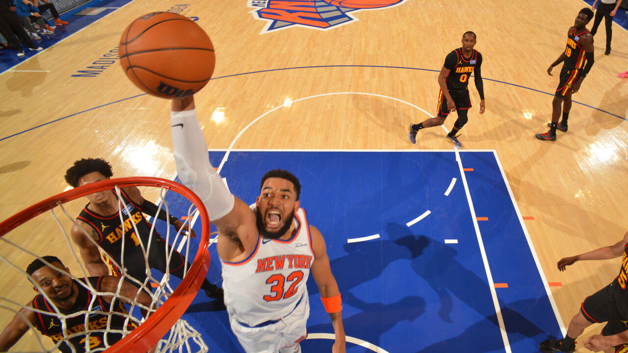 NEW YORK, NY - APRIL 18: Karl-Anthony Towns #32 of the New York Knicks dunks the ball during the game against the Atlanta Hawks during Round One Game One of the NBA Playoffs on April 18, 2026 at Madison Square Garden in New York City, New York. Mandatory Copyright Notice: Copyright 2026 NBAE