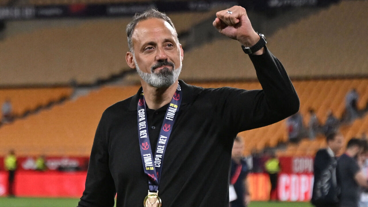 Real Sociedad's US coach Pellegrino Matarazzo celebrates at the end the Copa del Rey (King's Cup) final football match between Club Atletico de Madrid and Real Sociedad at La Cartuja stadium in Seville on April 18, 2026. Real Sociedad won Atletico Madrid 4-3 on penalties.