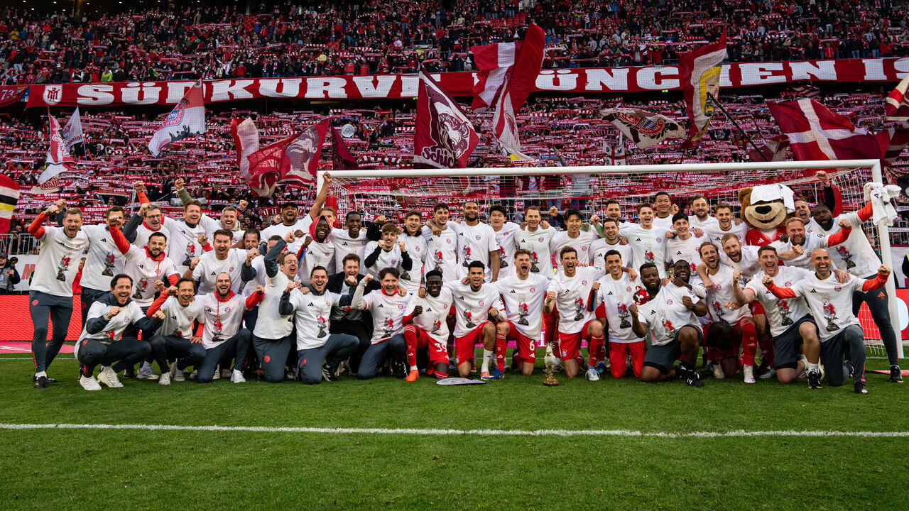 MUNICH, GERMANY - APRIL 19: The team of FC Bayern Muenchen celebrates becoming champions of the Bundesliga after winning the Bundesliga match between FC Bayern München and VfB Stuttgart at Allianz Arena on April 19, 2026 in Munich, Germany.