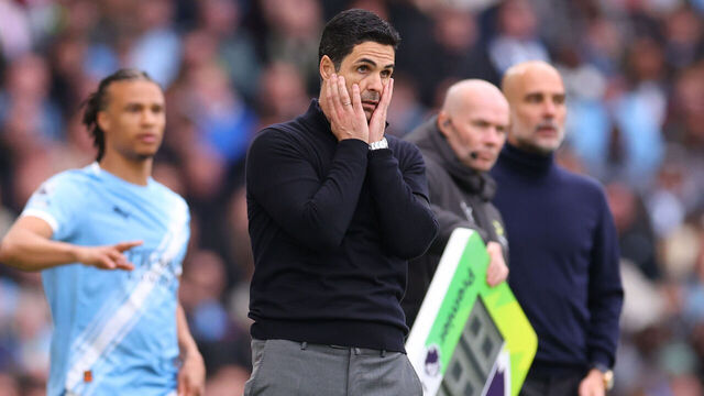 MANCHESTER, ENGLAND - APRIL 19: Mikel Arteta manager / head coach of Arsenal reacts during the Premier League match between Manchester City and Arsenal at Etihad Stadium on April 19, 2026 in Manchester, England.