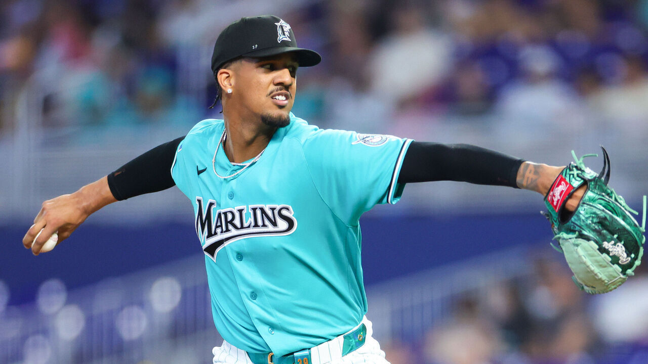 MIAMI, FLORIDA - APRIL 19: Eury Pérez #39 of the Miami Marlins pitches against the Milwaukee Brewers in the first inning of the game at loanDepot park on April 19, 2026 in Miami, Florida.