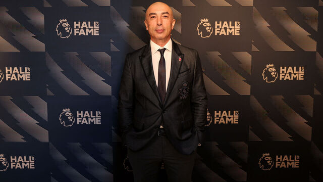 LONDON, ENGLAND - NOVEMBER 04: Roberto Di Matteo arrives on the red carpet before the Premier League Hall of Fame 2025 at The Chancery Rosewood hotel on November 04, 2025 in London, England.