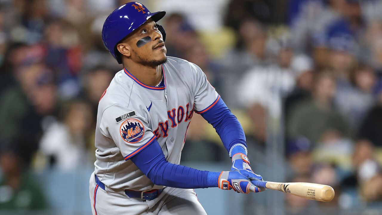 LOS ANGELES, CALIFORNIA - APRIL 13: Jorge Polanco #11 of the New York Mets at bat during a game against the Los Angeles Dodgers at Dodger Stadium on April 13, 2026 in Los Angeles, California.