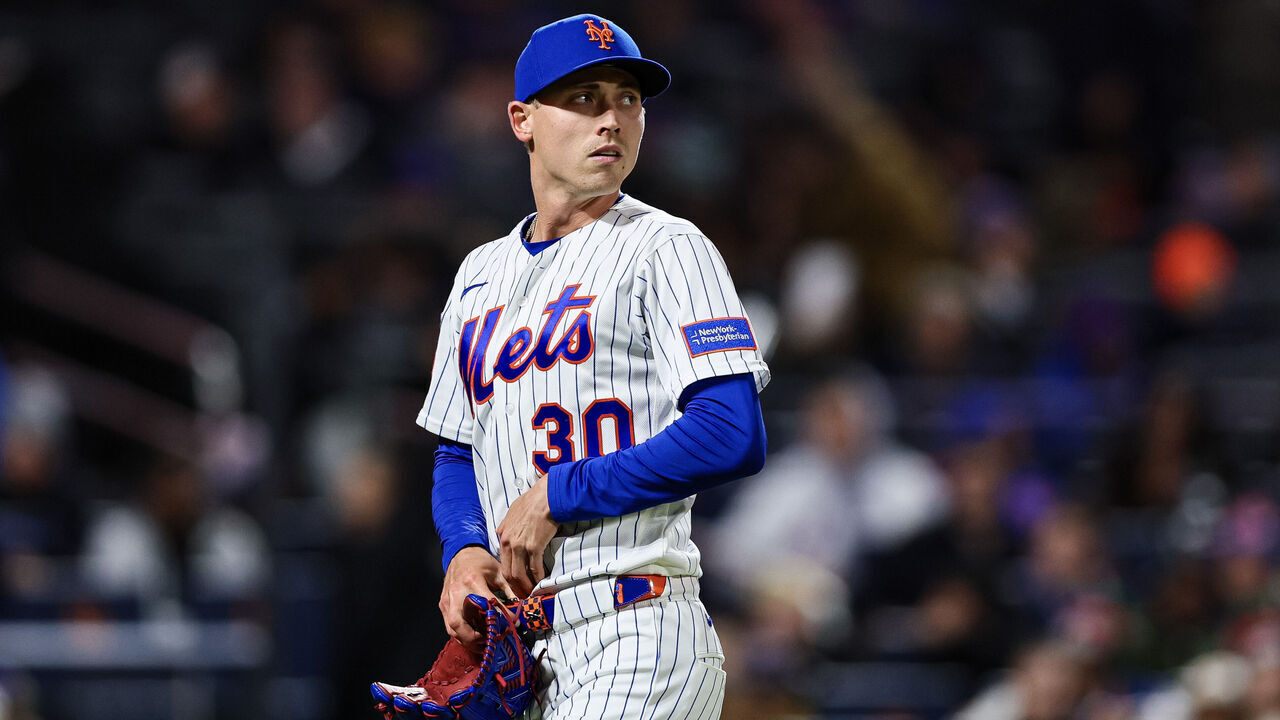 NEW YORK, NEW YORK - APRIL 09: Luke Weaver #30 of the New York Mets reacts as he leaves the mound during the seventh inning against the Arizona Diamondbacks at Citi Field on April 09, 2026 in New York City.