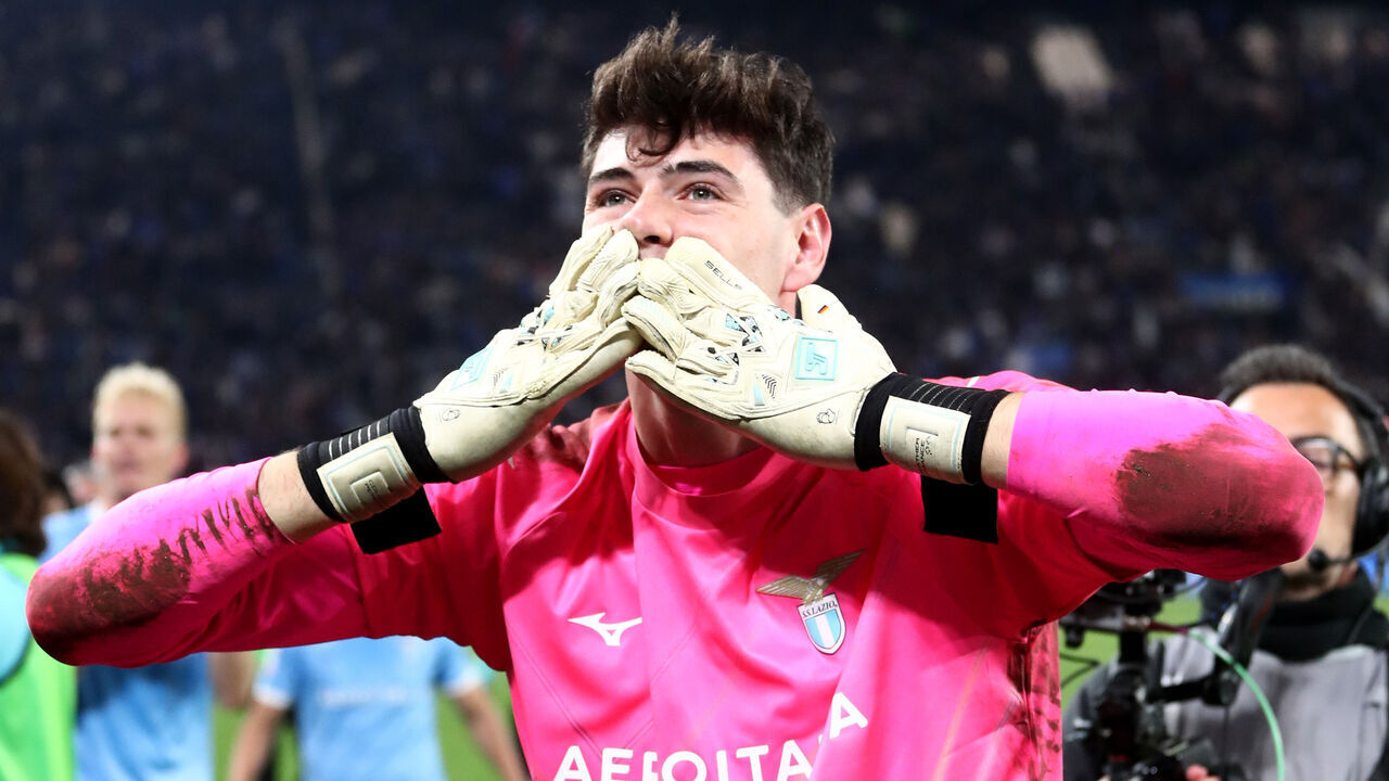 BERGAMO, ITALY - APRIL 22: Edoardo Motta of Lazio celebrates after the team's victory in the penalty shoot out in the Coppa Italia semifinal match between Atalanta BC and SS Lazio at New Balance Arena on April 22, 2026 in Bergamo, Italy.
