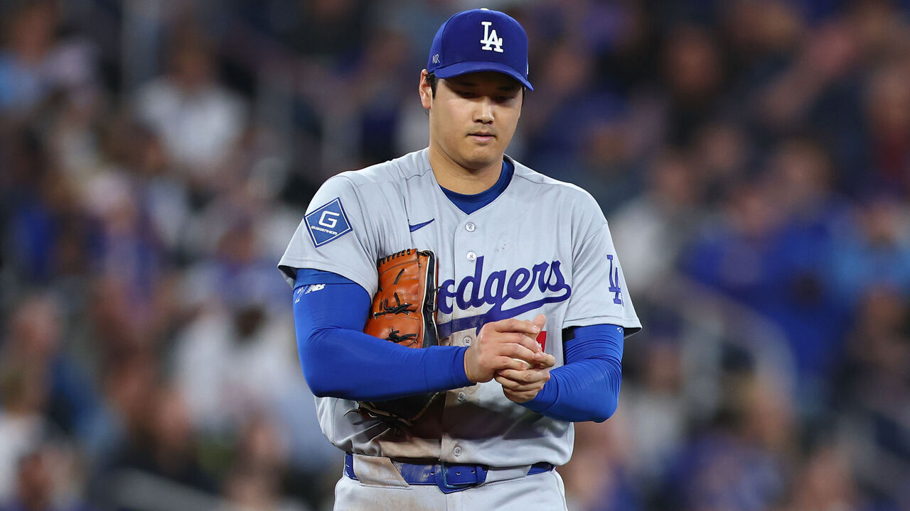 TORONTO, ON - APRIL 08: Shohei Ohtani #17 of the Los Angeles Dodgers pitches in the sixth inning during a game against the Toronto Blue Jays at Rogers Centre on April 8, 2026 in Toronto, Ontario, Canada.
