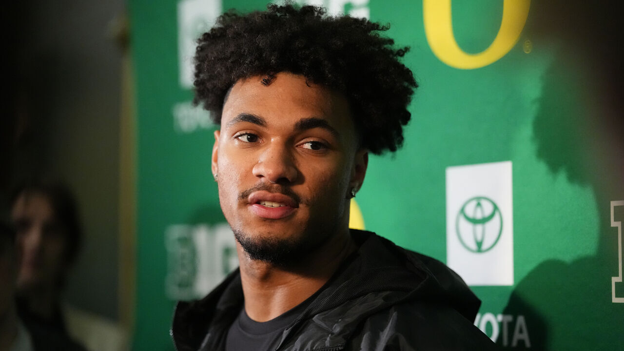 EUGENE, OREGON - MARCH 17: Kenyon Sadiq #18 of the Oregon Ducks answers questions during Oregon Ducks Pro Day at the Moshofsky Center on March 17, 2026 in Eugene, Oregon.