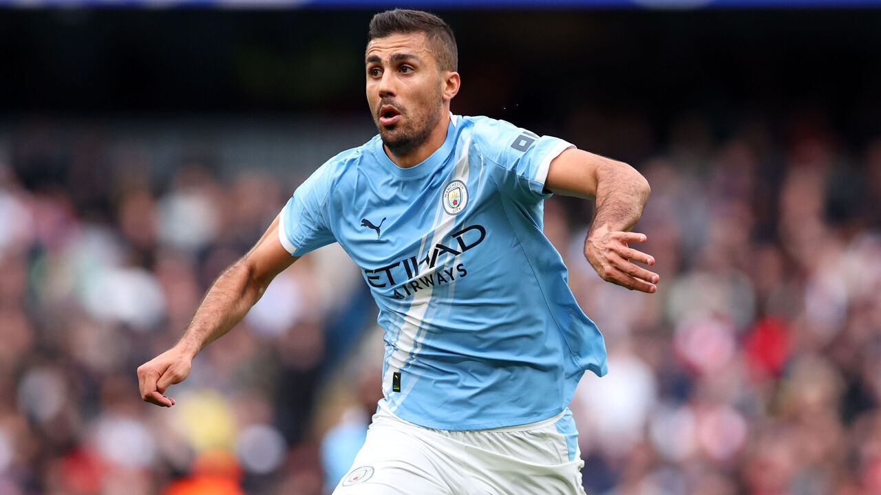 MANCHESTER, ENGLAND - APRIL 19: Rodri of Manchester City during the Premier League match between Manchester City and Arsenal at Etihad Stadium on April 19, 2026 in Manchester, England.