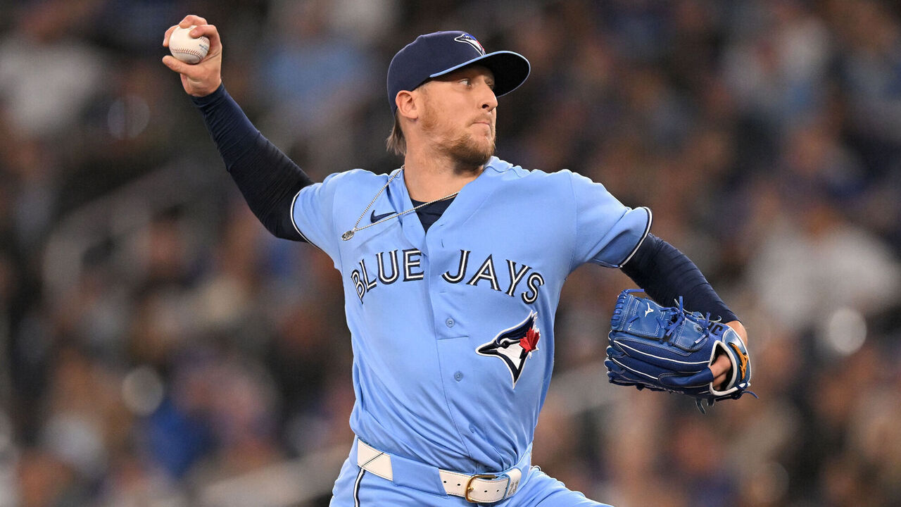 TORONTO, ON - APRIL 08: Toronto Blue Jays relief pitcher Jeff Hoffman (23) delivers a pitch during a MLB game between the Toronto Blue Jays and Los Angeles Dodgers on April 8, 2026, at Rogers Centre in Toronto, ON, Canada.