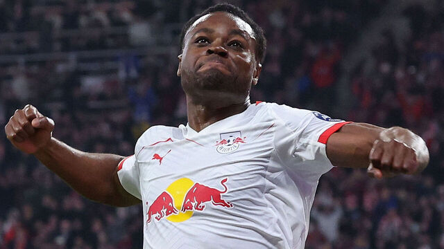 Leipzig's German midfielder #17 Ridle Baku celebrates scoring the 3-0 goal during the German first division Bundesliga football match between RB Leipzig and Union Berlin in Leipzig, eastern Germany, on April 24, 2026. / DFL REGULATIONS PROHIBIT ANY USE OF PHOTOGRAPHS AS IMAGE SEQUENCES AND/OR QUASI-VIDEO ALTERNATIVE CROP