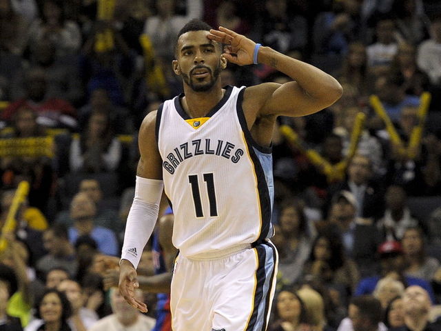Grizzlies' Mike Conley undergoes facial surgery, status unknown for 48 hours