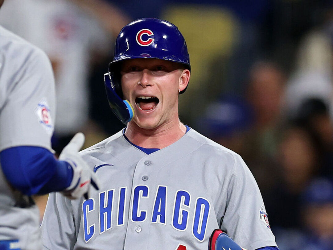 Cubs push win streak to 10 with comeback victory over Dodgers | theScore.com