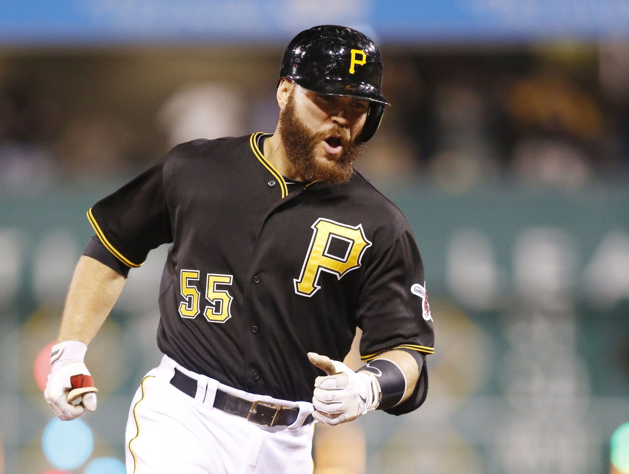 Blue Jays sign Canadian catcher Russell Martin to 5-year deal: reports -  Toronto