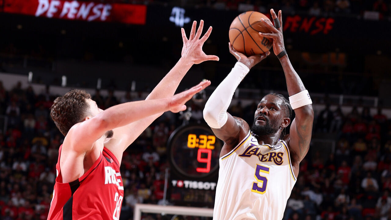 HOUSTON, TX - APRIL 26: Deandre Ayton #5 of the Los Angeles Lakers shoots the ball during the game against the Houston Rockets during Round One Game Four on April 26, 2026 at the Toyota Center in Houston, Texas. Mandatory Copyright Notice: Copyright 2026 NBAE