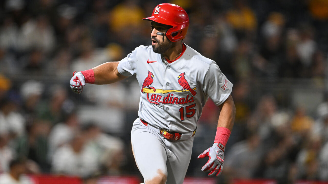 PITTSBURGH, PENNSYLVANIA - APRIL 27: José Fermín #15 of the St. Louis Cardinals celebrates hitting a two-run double during the ninth inning against the Pittsburgh Pirates at PNC Park on April 27, 2026 in Pittsburgh, Pennsylvania.