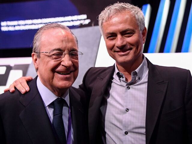Real Madrid's president Florentino Perez (L) poses for a picture with Portuguese football manager Jose Mourinho at the 69th FIFA Congress at Paris Expo, Porte de Versailles in Paris on June 5, 2019. - Gianni Infantino was re-elected by acclamation for a second term as FIFA president on June 5, 2019. The 49 year-old, who took charge of FIFA in February 2016 after the departure of the disgraced Sepp Blatter, stood unopposed for re-election for a new four-year term which will run until 2023.