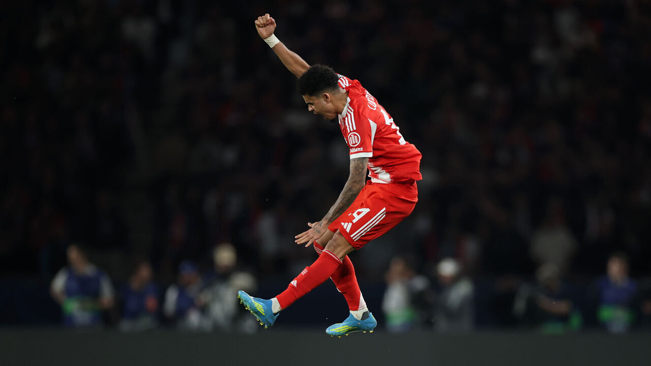 PARIS, FRANCE - APRIL 28: Luis Diaz of FC Bayern Munich celebrates scoring his team's fourth goal during the UEFA Champions League 2025/26 Semi Final First Leg match between Paris Saint-Germain and FC Bayern München at Parc des Princes on April 28, 2026 in Paris, France.