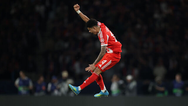 PARIS, FRANCE - APRIL 28: Luis Diaz of FC Bayern Munich celebrates scoring his team's fourth goal during the UEFA Champions League 2025/26 Semi Final First Leg match between Paris Saint-Germain and FC Bayern München at Parc des Princes on April 28, 2026 in Paris, France.